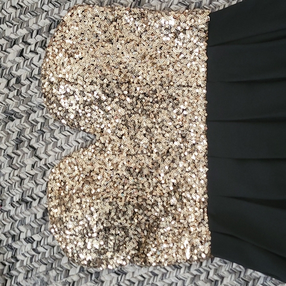 XTAREN SEQUIN GOLD AN BLACK MINI DRESS - Picture 2 of 10